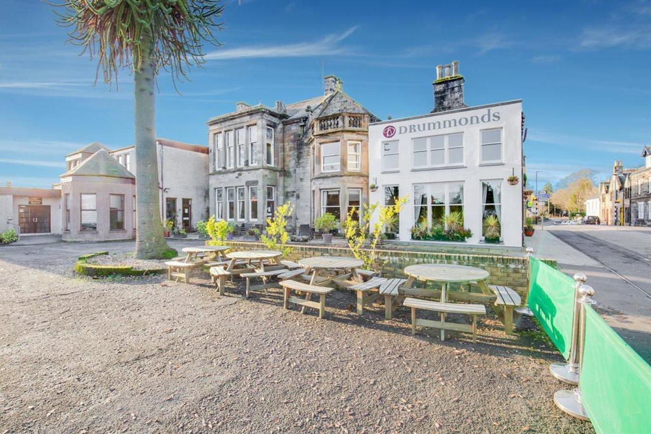 Drummonds Hotel Glenrothes Extérieur photo