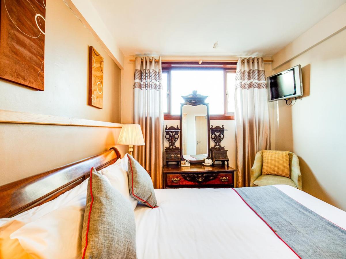 Drummonds Hotel Glenrothes Extérieur photo