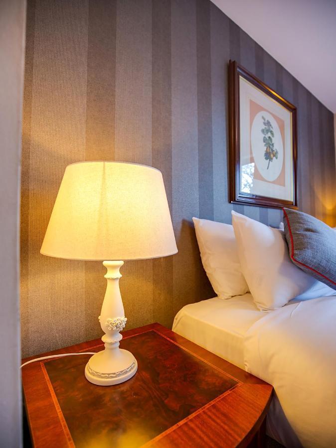Drummonds Hotel Glenrothes Extérieur photo
